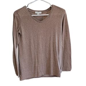 FOREVER 21 V Neck Long Sleeve Tee